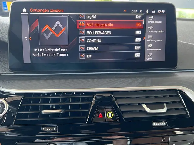 BMW 5 Serie 530e M-Sport Plus 2023 Hybride Benzine 17