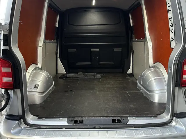 Volkswagen Transporter 2.0 TDI Highline 2019 Diesel 18