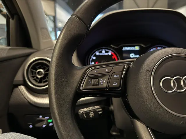 Audi Q2 35 TFSI Prestige 2022 Benzine 14