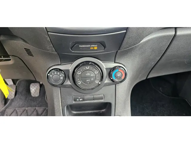 Ford Fiesta 1.0 Style 2015 Benzine 21