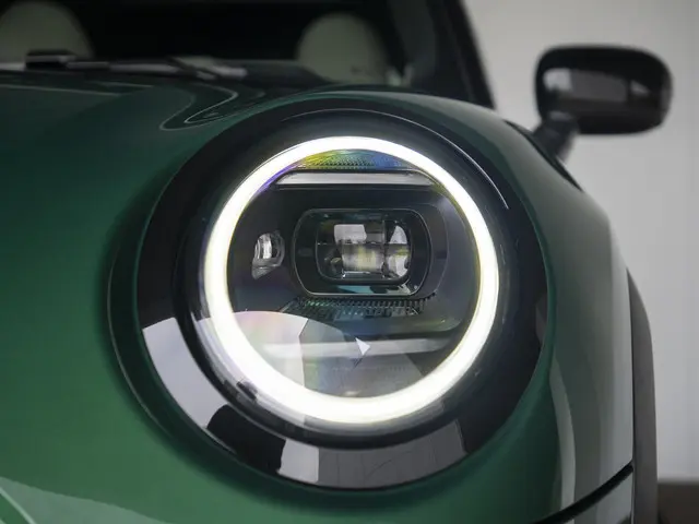 MINI 5-Deurs Cooper C 2025 Benzine 50