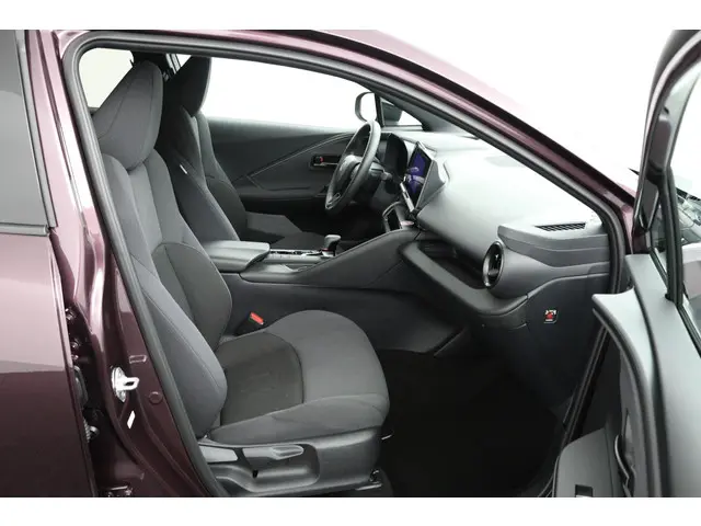 Toyota C-HR 1.8 Hybrid 140 Dynamic 2024 Hybride Benzine 22