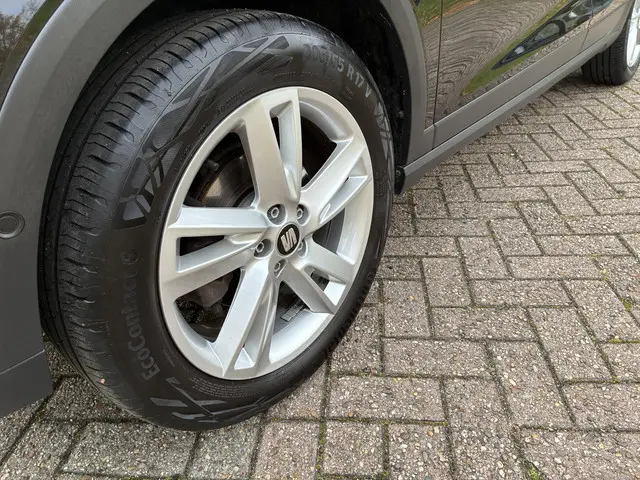 SEAT Arona 1.5 TSI EVO FR Business Intense 2019 Benzine 27