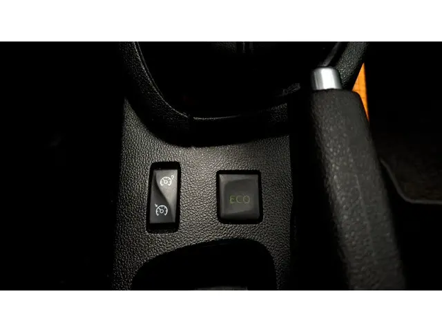 Renault Clio Estate 0.9 TCe Limited 2019 Benzine 14