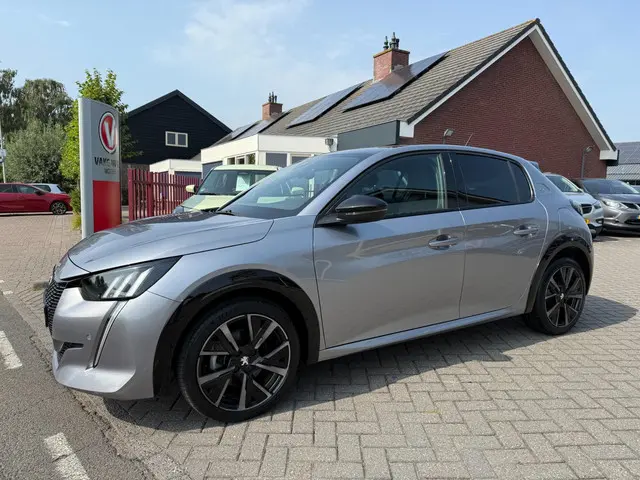 Peugeot 208 1.2 PureTech GT/ RIJKLAARPRIJS! 2023 Benzine 5