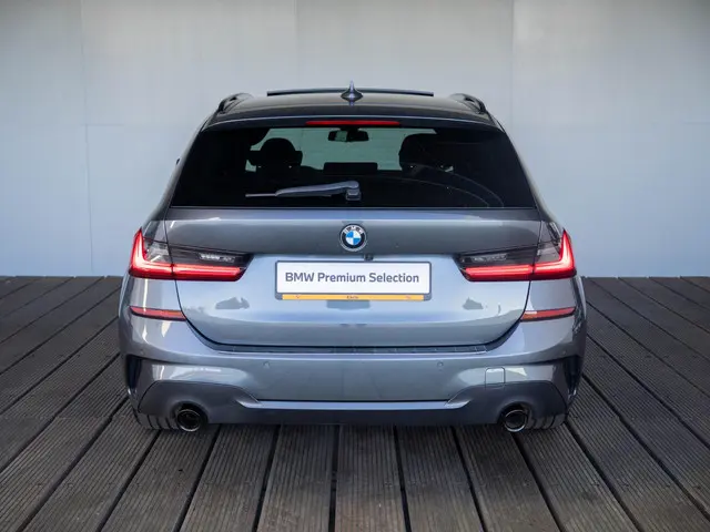 BMW 3 Serie Touring 330e 2021 Hybride Benzine 5