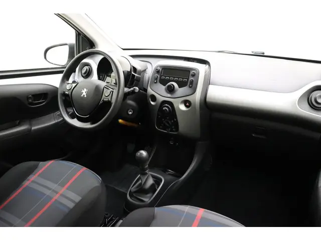 Peugeot 108 1.0 e-VTi Active 2015 Benzine 3