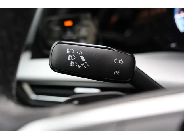 Volkswagen Golf 1.5 eTSI Life Edition 2024 Benzine 27