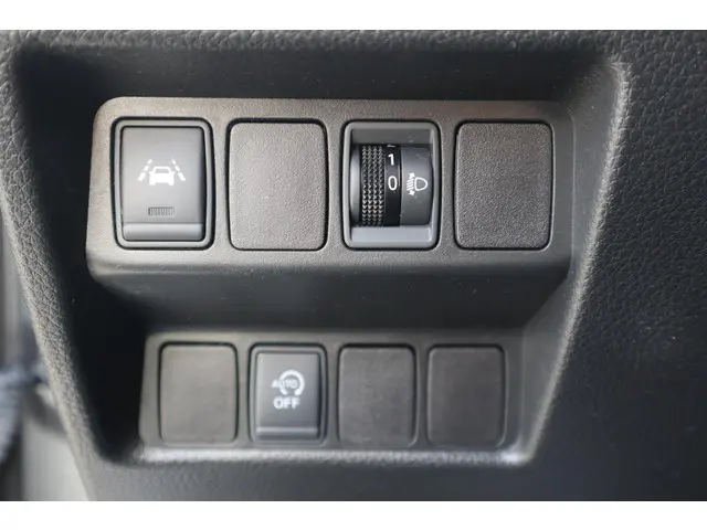 Nissan QASHQAI 1.2 VISIA SAFETY-PACK 2017 Benzine 31