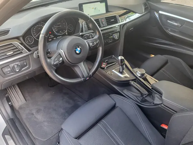 BMW 3 Serie Touring 320i Executive / sport 2017 Benzine 7