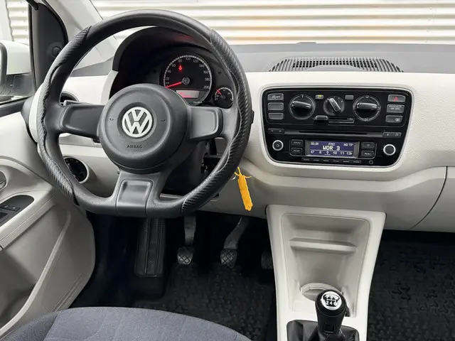 Volkswagen up! 1.0 groove up! BlueMotion 2014 Benzine 15