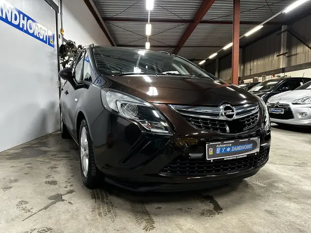 Opel Zafira Tourer 1.4 Business+ 2013 Benzine 4