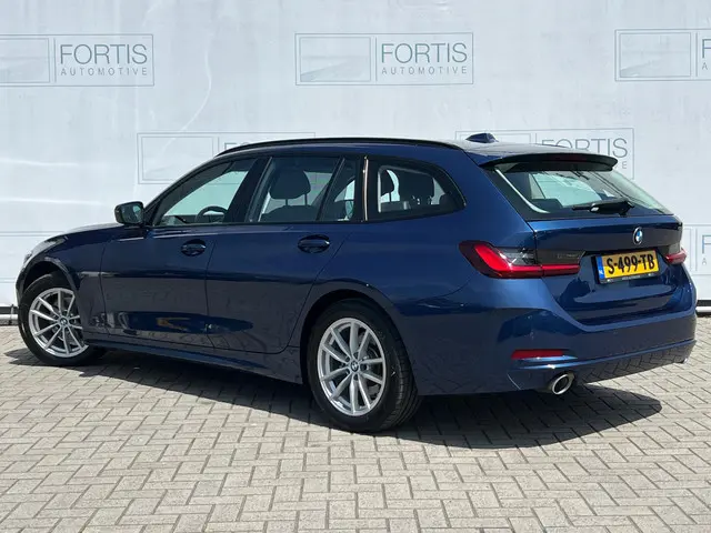 BMW 3 Serie Touring 318i 2023 Benzine 3