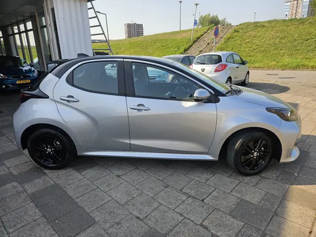 Toyota Yaris 1.5 Hybrid 115 Active 2024 Hybride Benzine 5