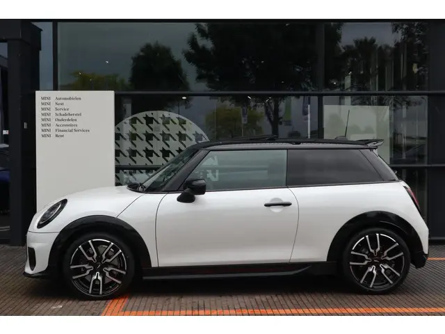 MINI 3-Deurs Cooper S 2024 Benzine 4