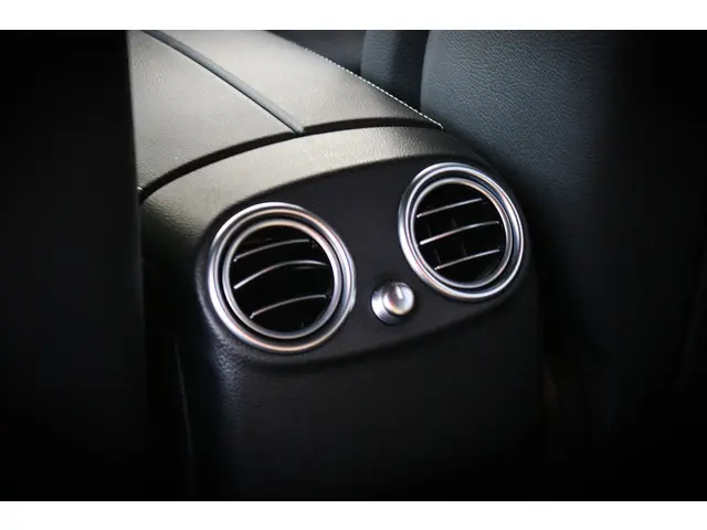 Mercedes-Benz GLC 250 4MATIC 2018 Benzine 42