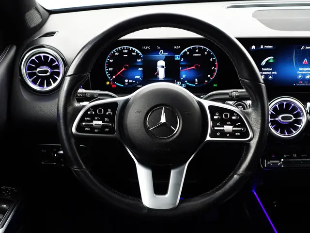Mercedes-Benz GLB 200 Premium AMG Aut- 2020 Benzine 15
