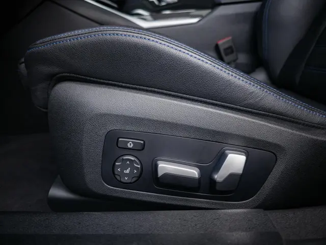 BMW 3 Serie Touring 330e 2022 Hybride Benzine 15