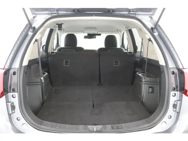 Mitsubishi Outlander 2.0 Executive Edition 2017 Benzine 26