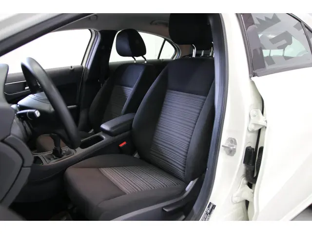 Mercedes-Benz A-Klasse 180/ Origineel NL/ NAP 2015 Benzine 7