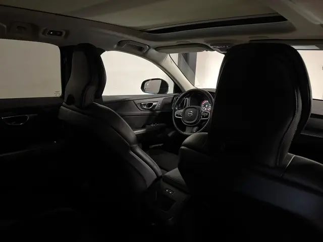 Volvo V60 2.0 D4 Momentum PANO CAM KEYLESS 2018 Diesel 23