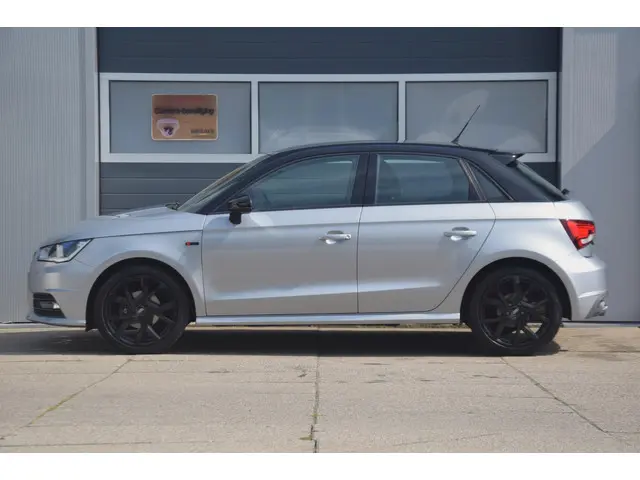 Audi A1 Sportback 1.0 TFSI Adrenalin S line 2017 Benzine 5