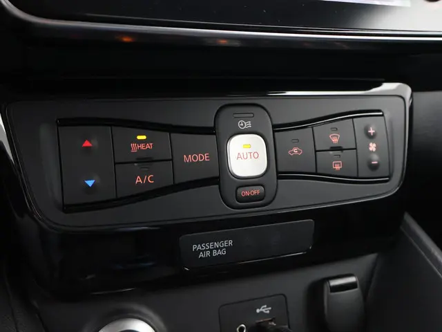 Nissan Leaf N-CONNECTA 40 KWH 2019 Elektrisch 27