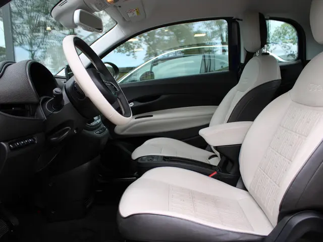 Fiat 500 3+1 La Prima 42 kWh 2023 Elektrisch 13