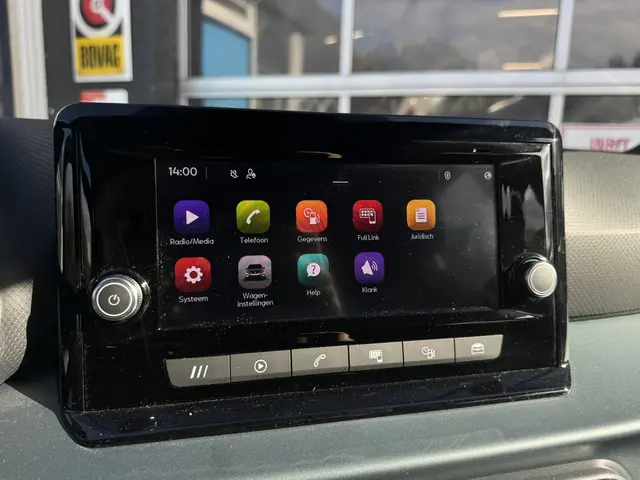 SEAT Arona 1.0 TSI Xperience Connect 2022 Benzine 10