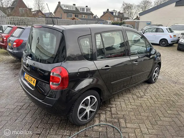 Renault Modus 1.6-16V Night & Day 2012 Benzine 4