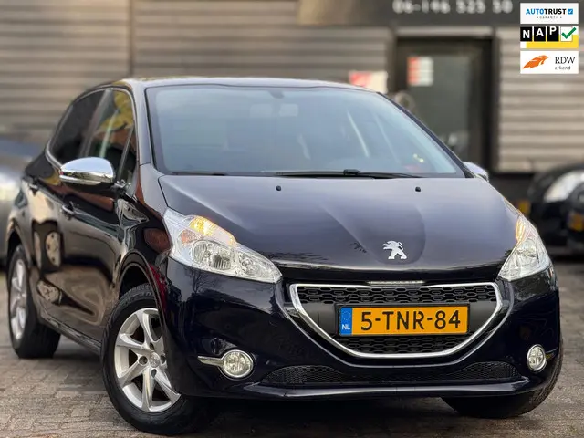 Peugeot 208 1.2 VTi|Airco|Trekhaak|Cruise|Navi 2014 Benzine