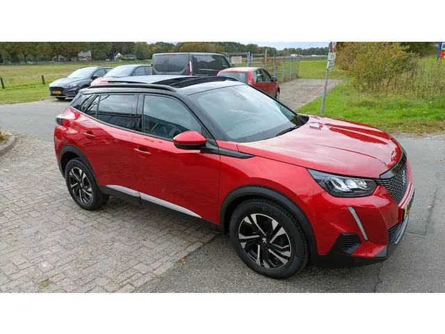 Peugeot 2008 1.2 PureTech Allure 2020 Benzine 4