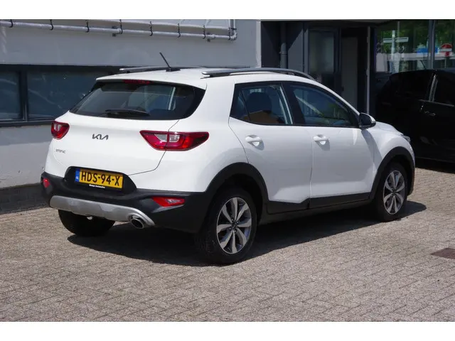 Kia Stonic 1.0 T-GDi DynamicPlusline 2023 Benzine 4