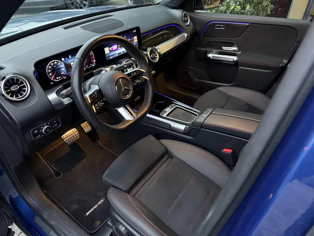 Mercedes-Benz GLB 180 AMG 7 Persoons 2025 Benzine 2