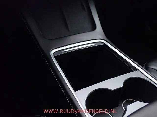 Tesla Model 3 LONG RANGE AWD 75kWh 2020 Elektrisch 8
