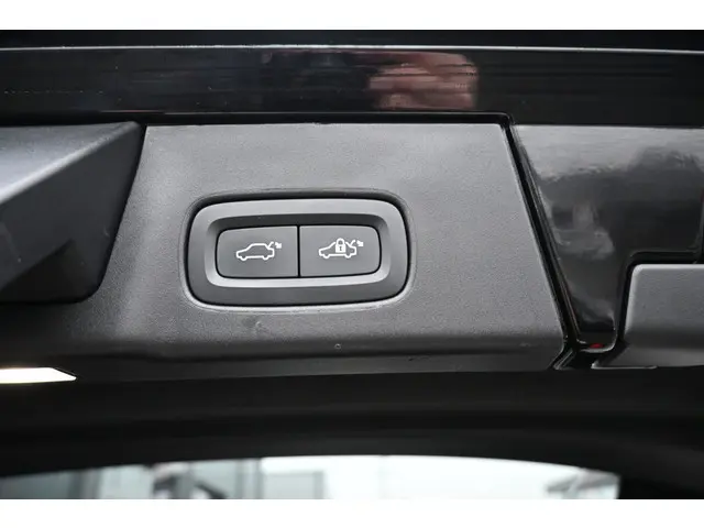 Volvo V90 2.0 T8 AWD R-Design 2021 Hybride Benzine 32