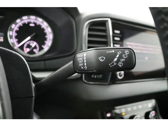 Škoda Karoq 1.0 TSI Business Edition 2022 Benzine 33