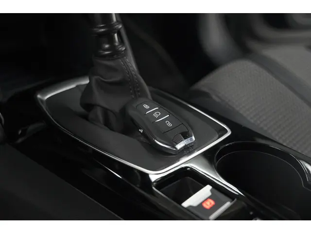 Peugeot 208 PureTech 100 GT 2023 Benzine 13