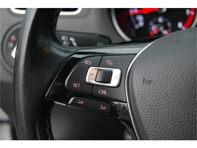 Volkswagen Polo 1.0 60PK 2015 Benzine 15