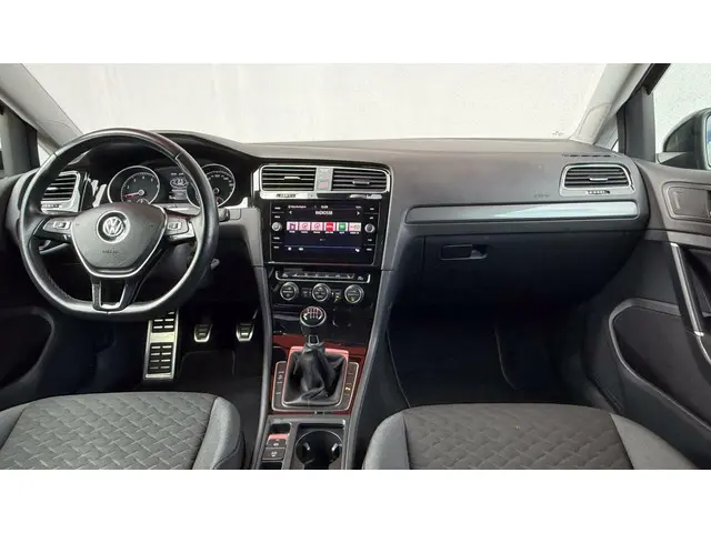 Volkswagen Golf 1.0 TSI Highline 2018 Benzine 12