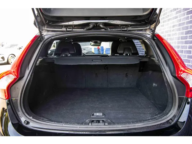 Volvo V60 1.5 T3 Polar+ 2018 Benzine 29