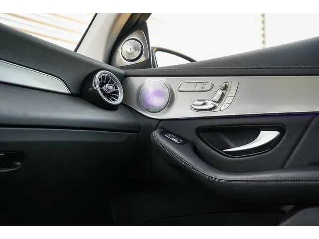 Mercedes-Benz GLC Coupé AMG 43 4MATIC 2018 Benzine 23