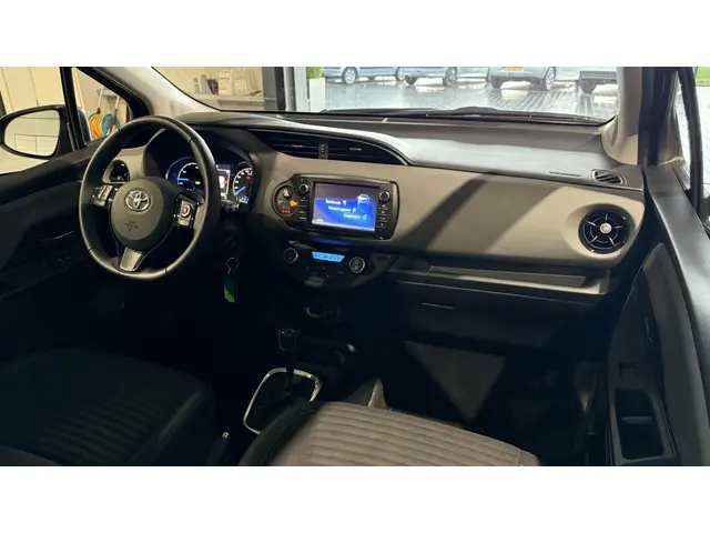 Toyota Yaris 1.5 Hybrid Active 2019 Hybride Benzine 9
