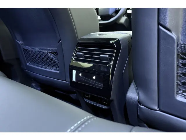 Peugeot 3008 1.2 Hybrid 136 GT 2025 Hybride Benzine 13