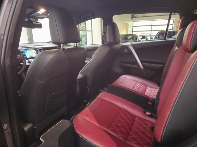 Toyota RAV4 2.5 Hybrid Style 2018 Hybride Benzine 16