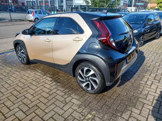 Toyota Aygo X 1.0 VVT-i S-CVT envy 2023 Benzine 16
