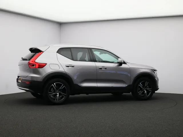 Volvo XC40 B3 163PK Core Business Edition 2025 Benzine 23