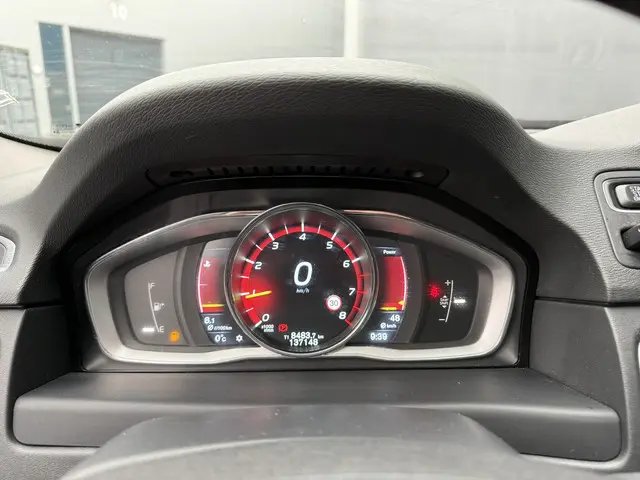 Volvo V70 2.0 T4 Inscription Edition 2015 Benzine 27