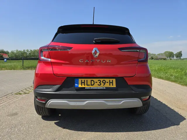 Renault Captur 1.0 TCe 90 techno 2023 Benzine 4