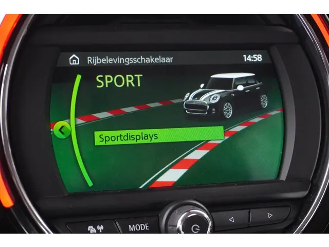 MINI 5-Deurs Cooper C 2020 Benzine 19